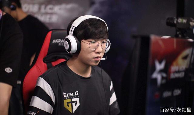 而是用简单 而是用简单